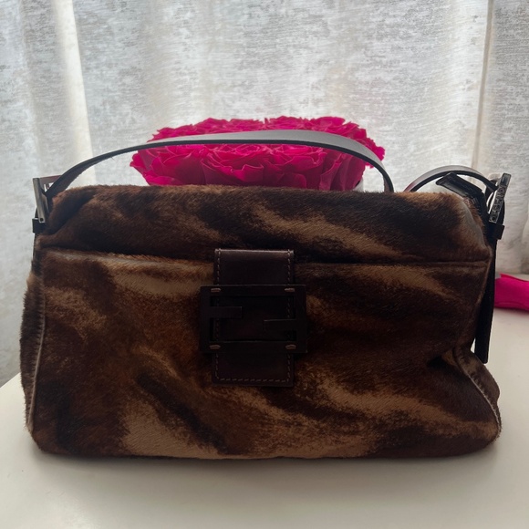 Calf hair Fendi baguette - Picture 1 of 3